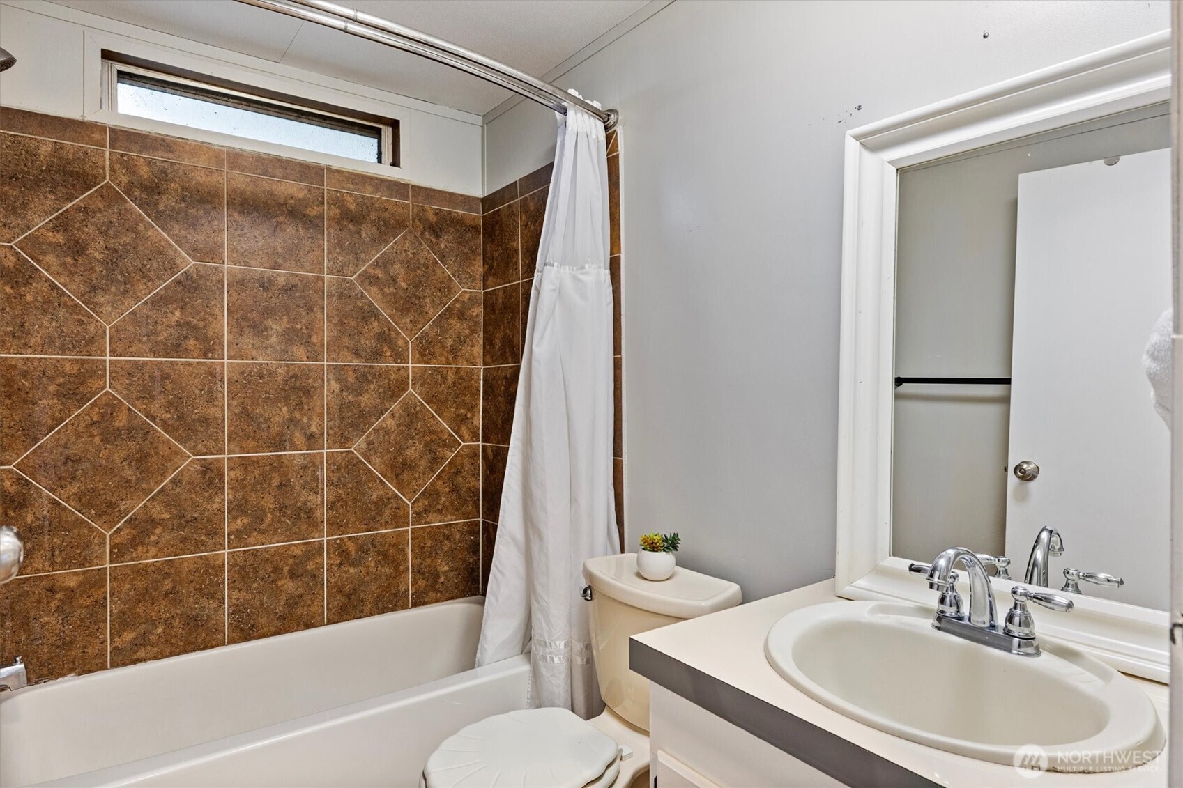 3501 Auburn Wy 3 Property Photo 17