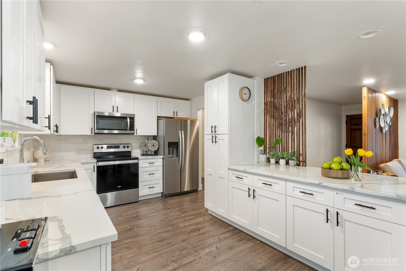 7328 Heinz Place Property Photo 3