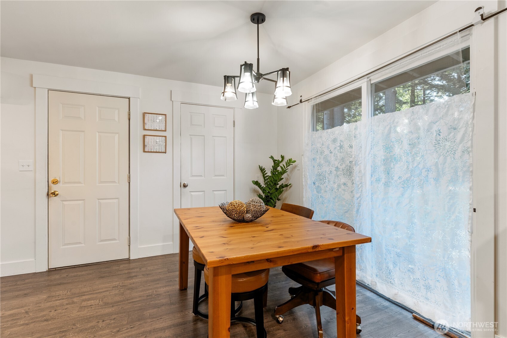 7328 Heinz Place Property Photo 8