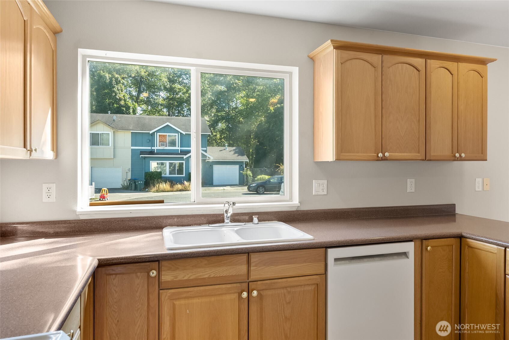 4244 Archer Drive Property Photo 4