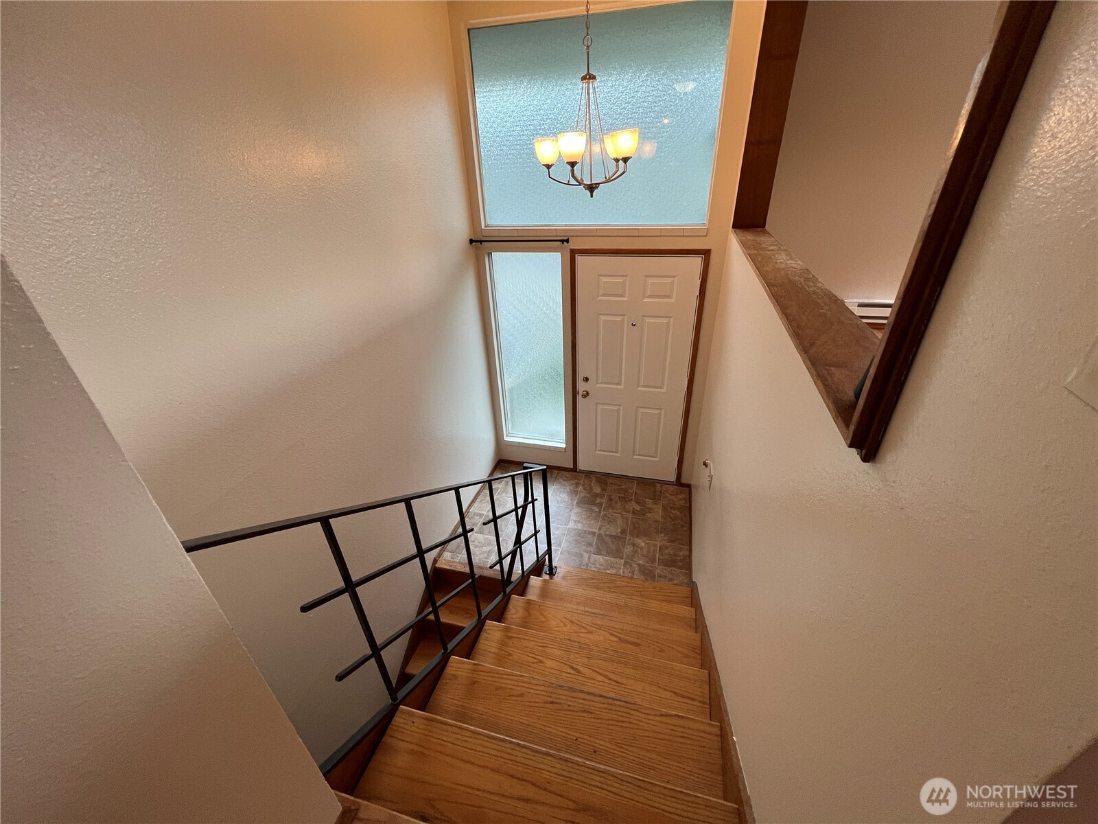 13807 Greenwood Avenue Property Photo 7