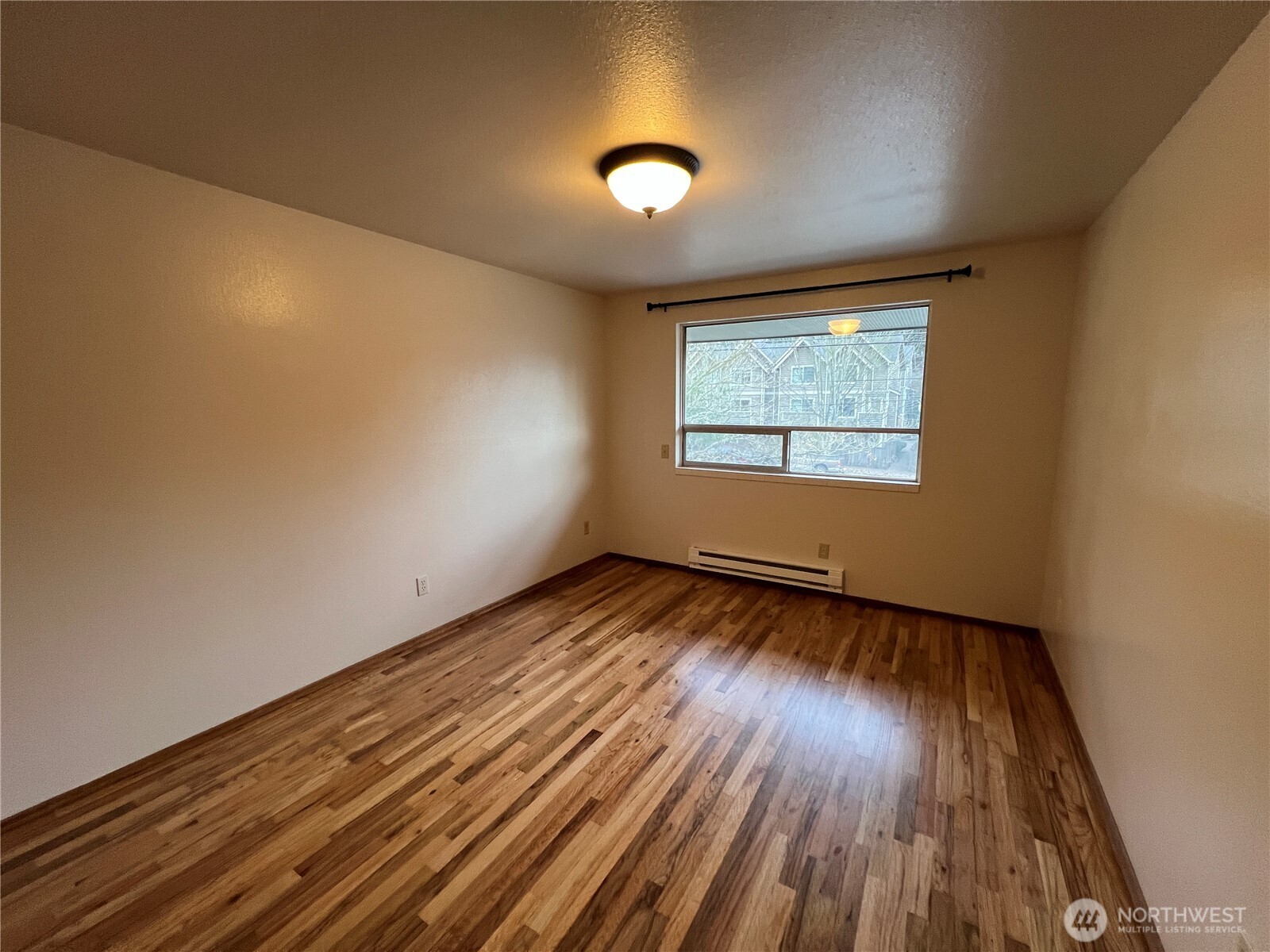 13807 Greenwood Avenue Property Photo 12
