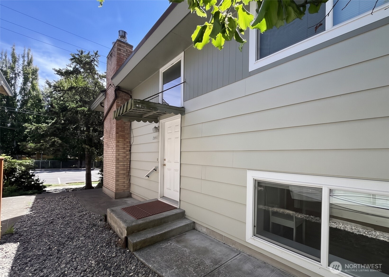 13807 Greenwood Avenue Property Photo 18
