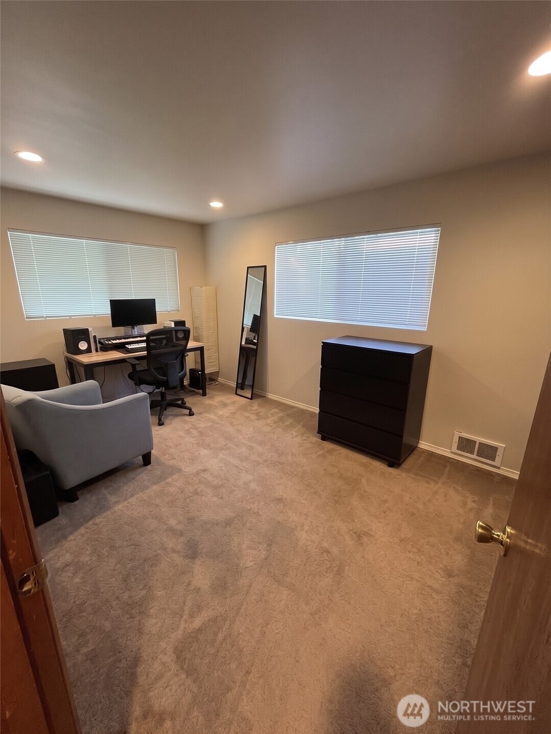 13807 Greenwood Avenue Property Photo 24