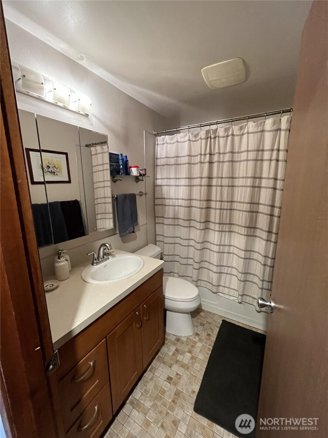 13807 Greenwood Avenue Property Photo 25