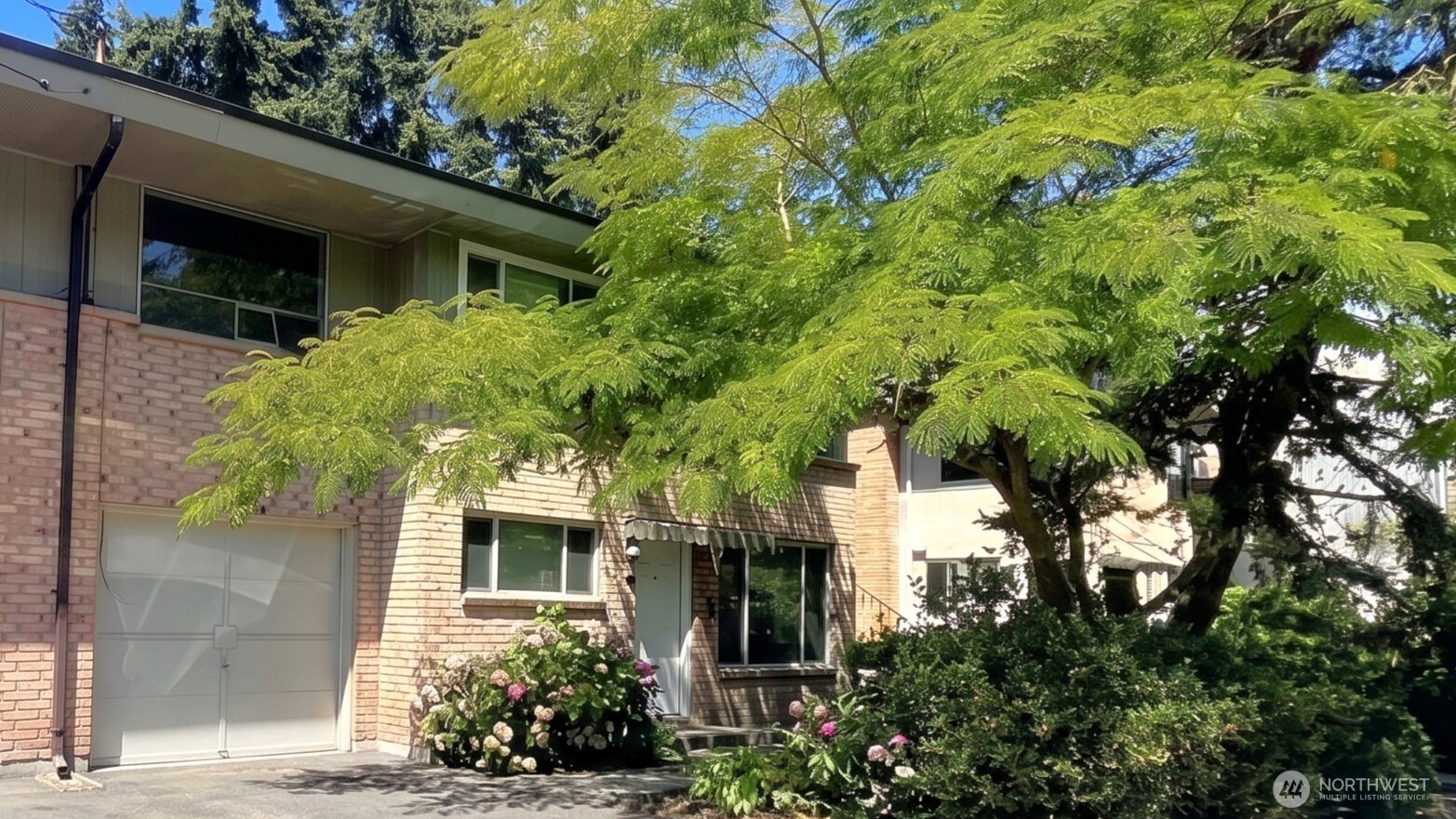 13807 Greenwood Avenue Property Photo 26