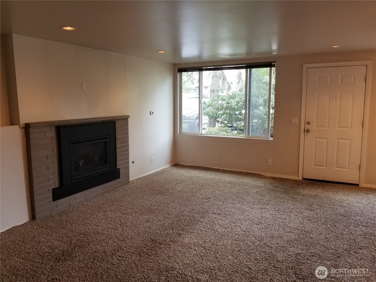 13807 Greenwood Avenue Property Photo 27