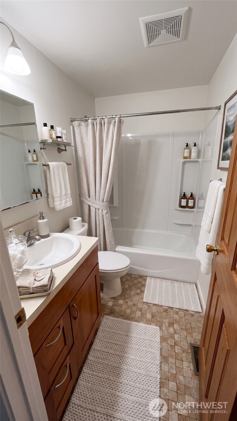 13807 Greenwood Avenue Property Photo 34