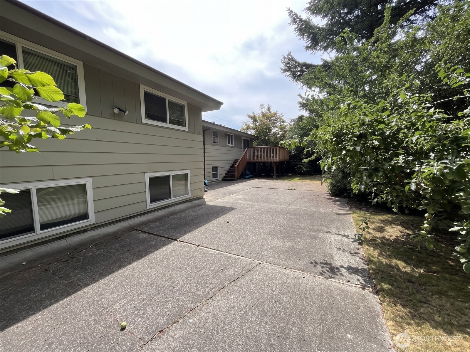 13807 Greenwood Avenue Property Photo 35