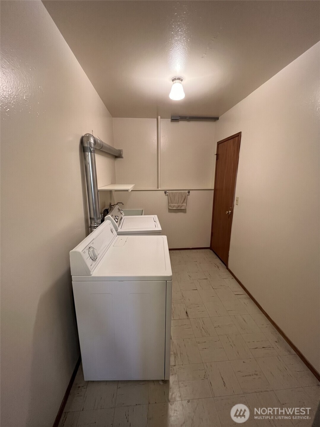 13807 Greenwood Avenue Property Photo 37