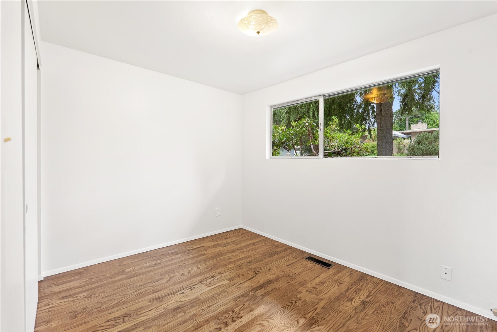 15805 Se 12th Place Property Photo 16