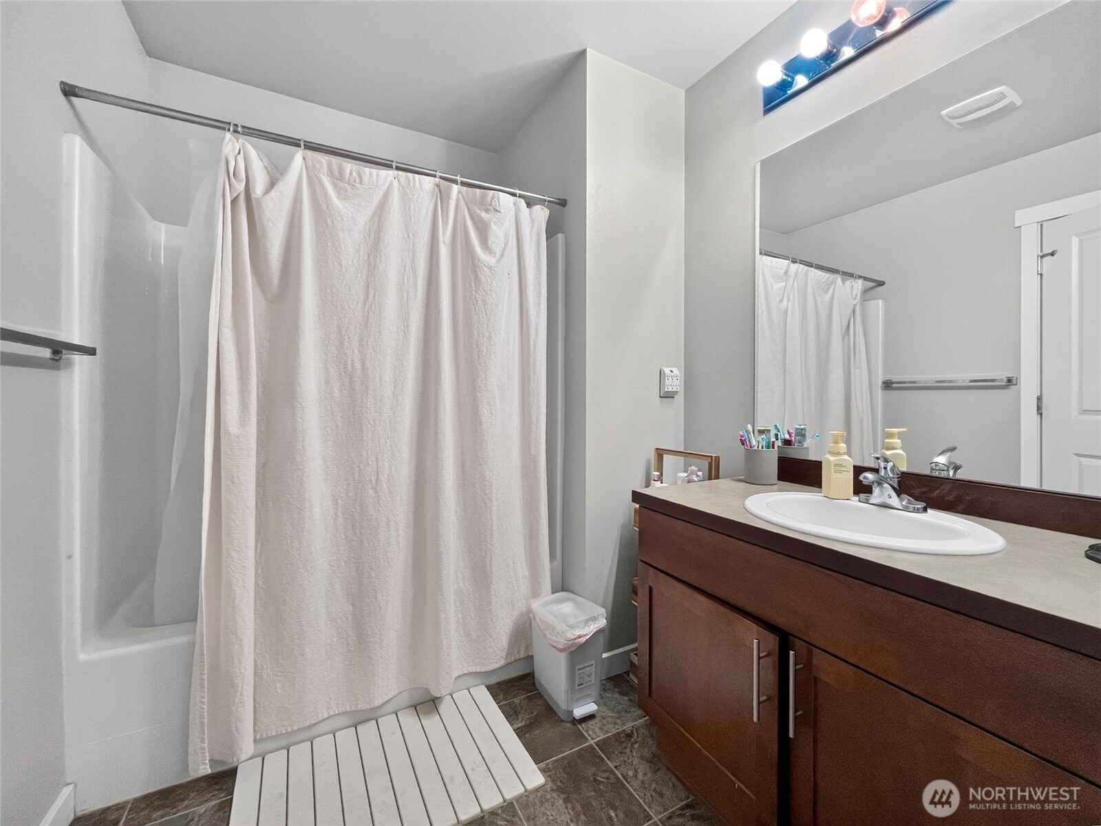 6321 Thomas Place Property Photo 23
