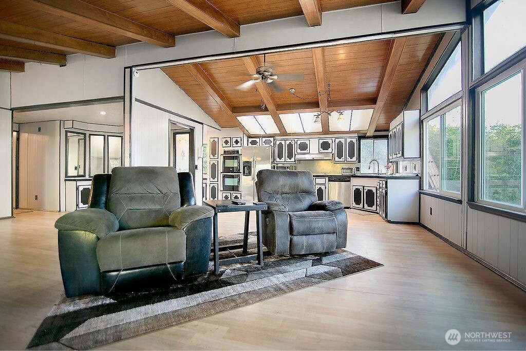 2746 S Silver Lake Road Property Photo 8