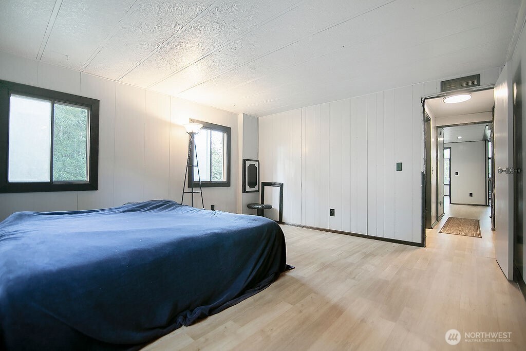 2746 S Silver Lake Road Property Photo 16