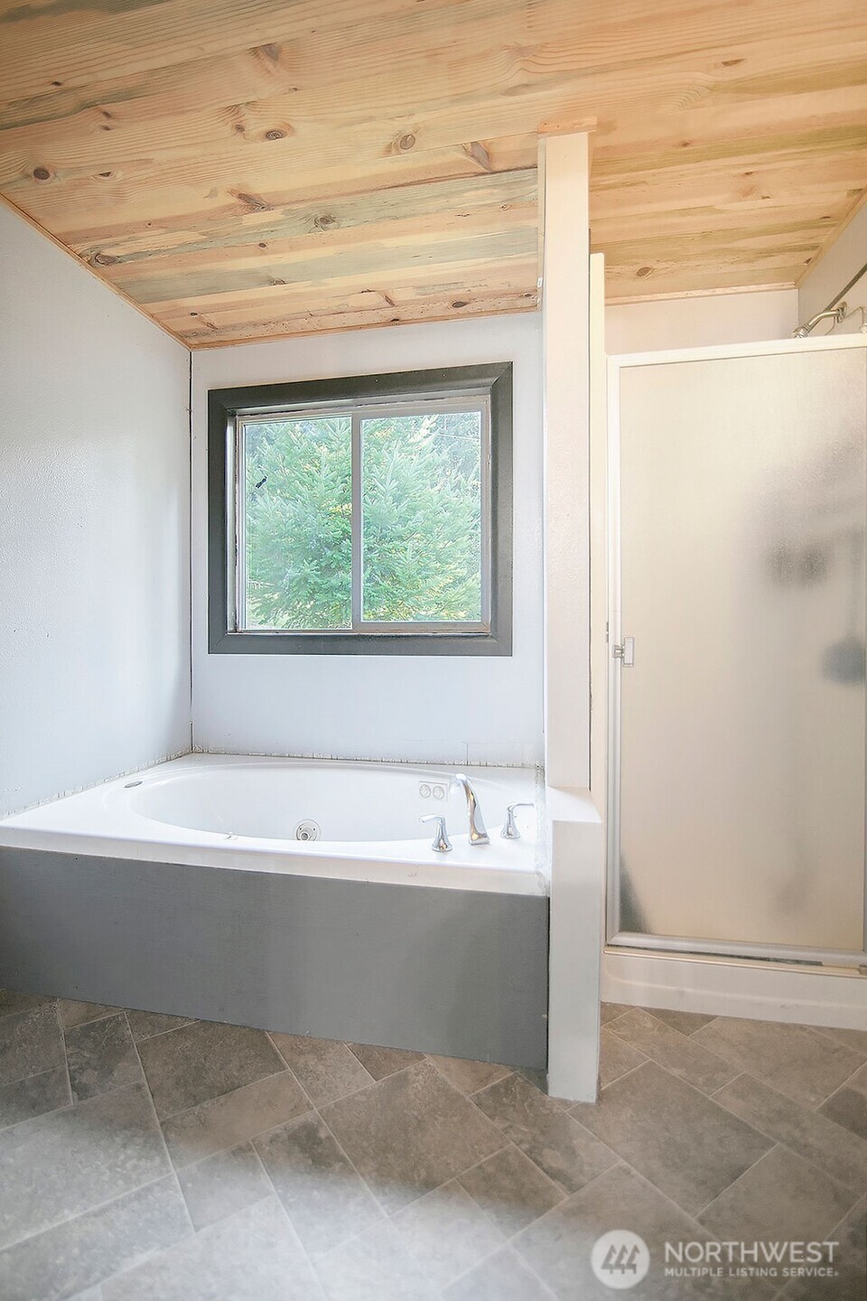 2746 S Silver Lake Road Property Photo 18