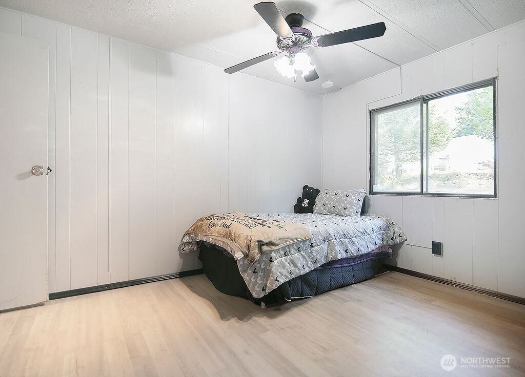 2746 S Silver Lake Road Property Photo 21