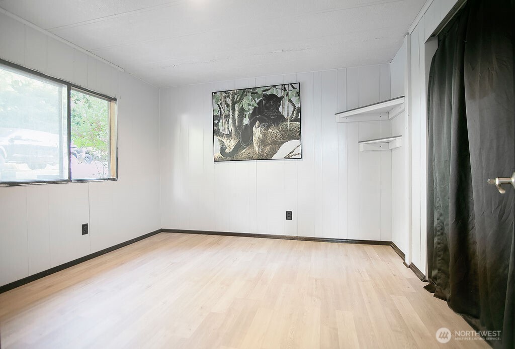 2746 S Silver Lake Road Property Photo 23