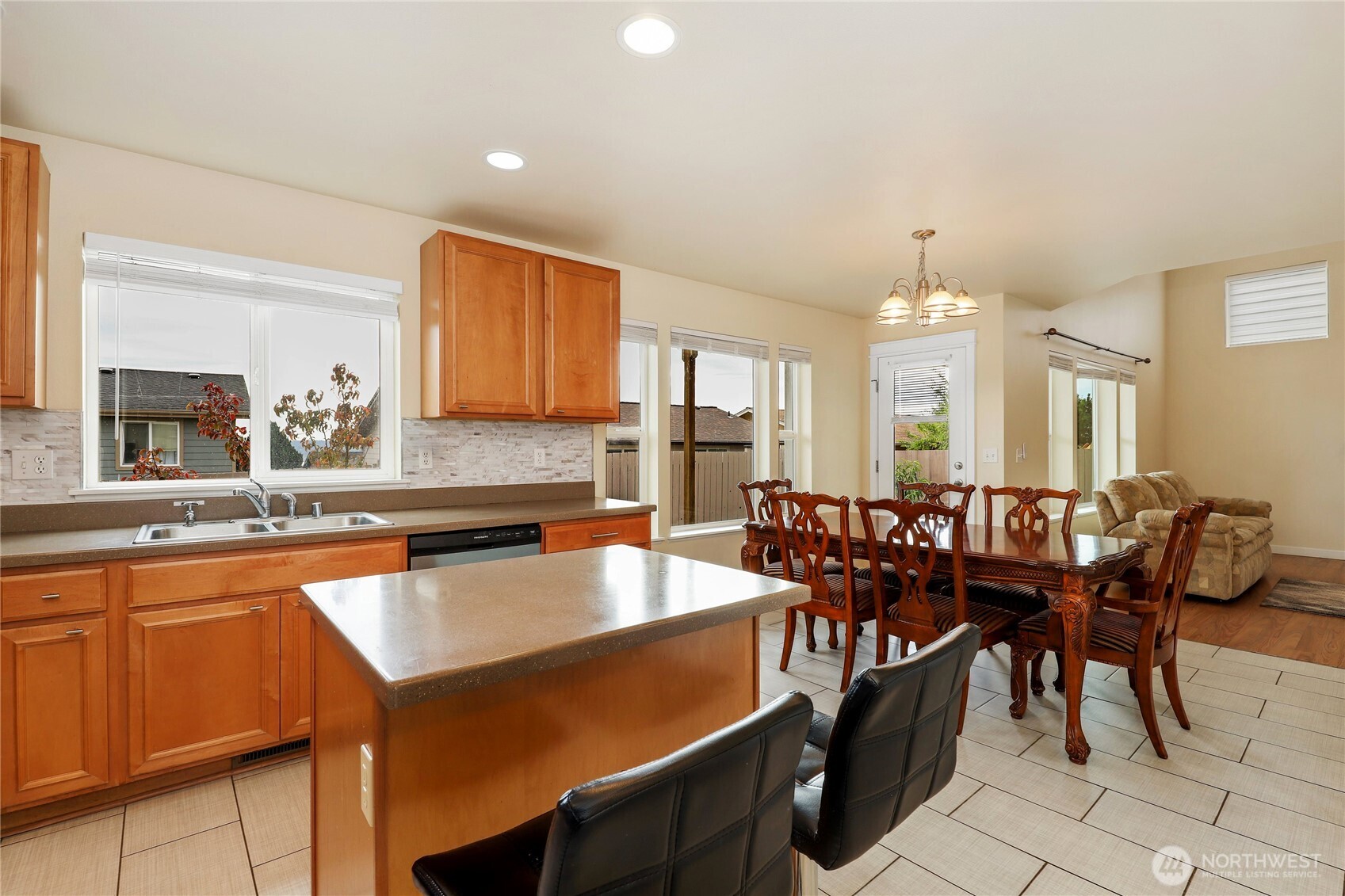 1216 Humphrey Avenue Property Photo 15