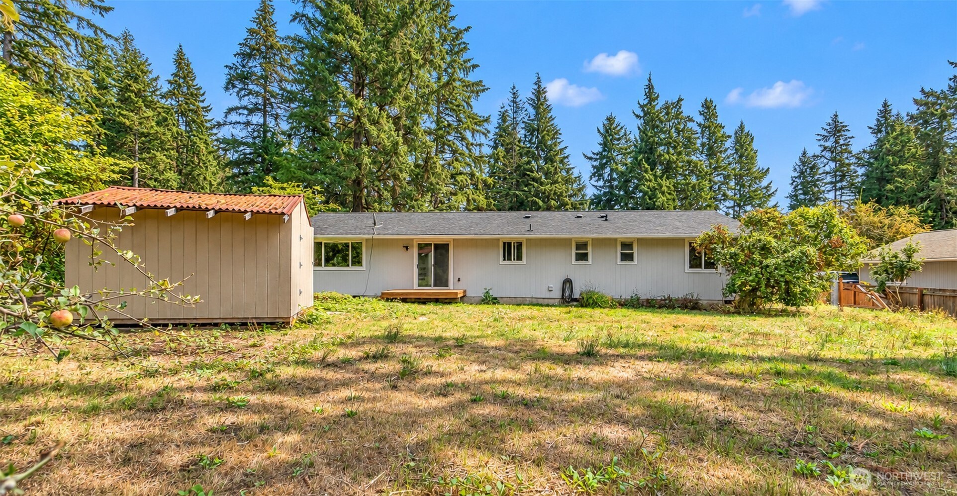 660 Ne Barbara Boulevard Property Photo 3
