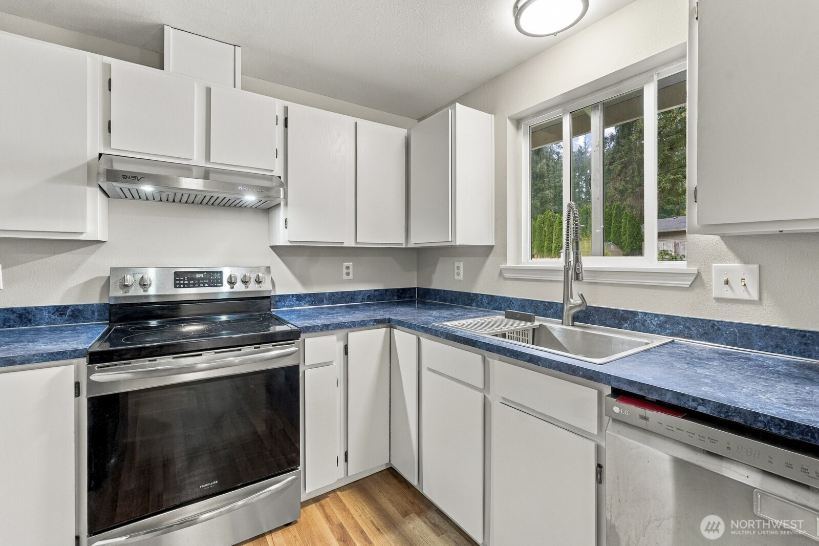 660 Ne Barbara Boulevard Property Photo 11