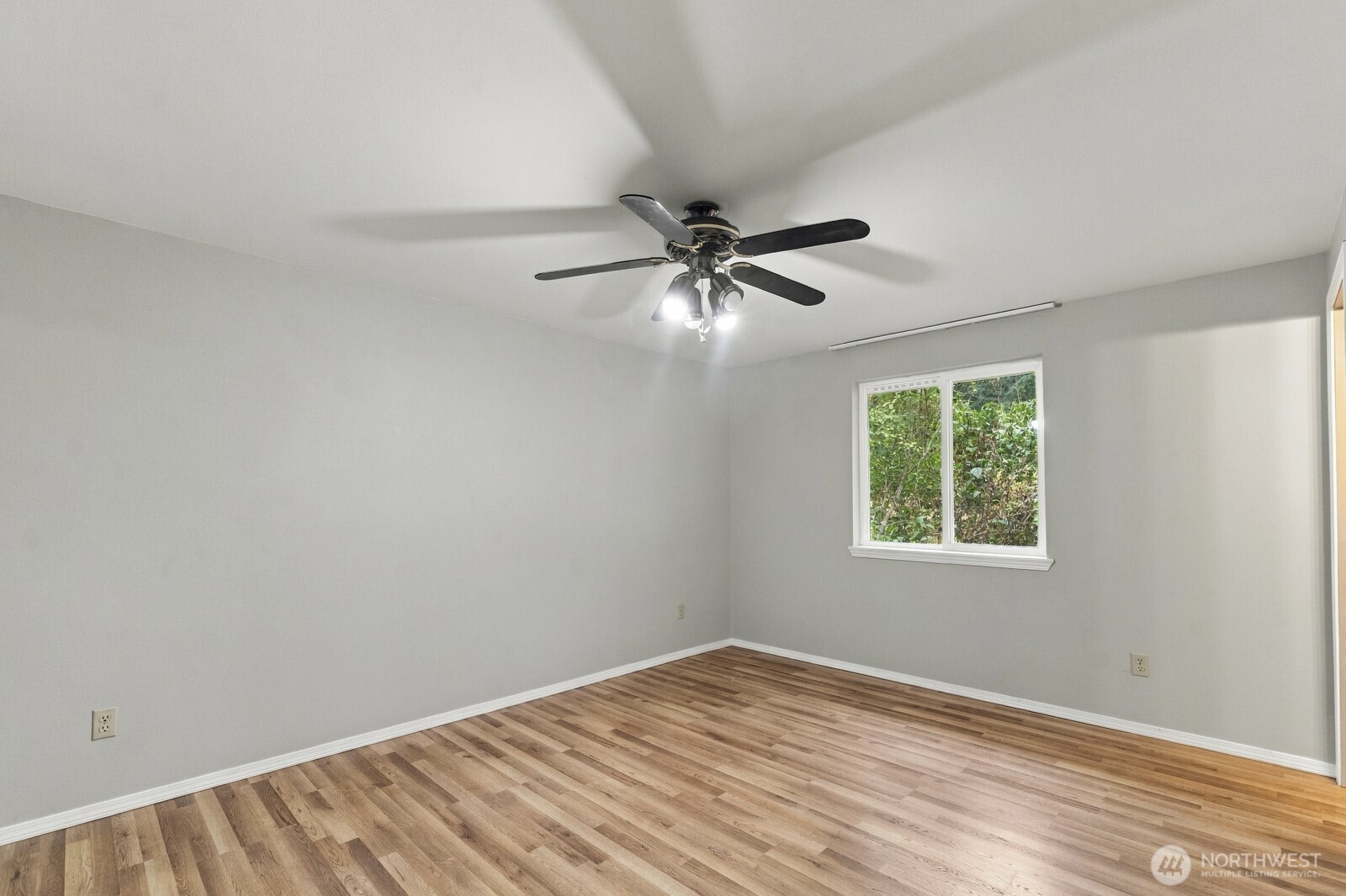 660 Ne Barbara Boulevard Property Photo 20