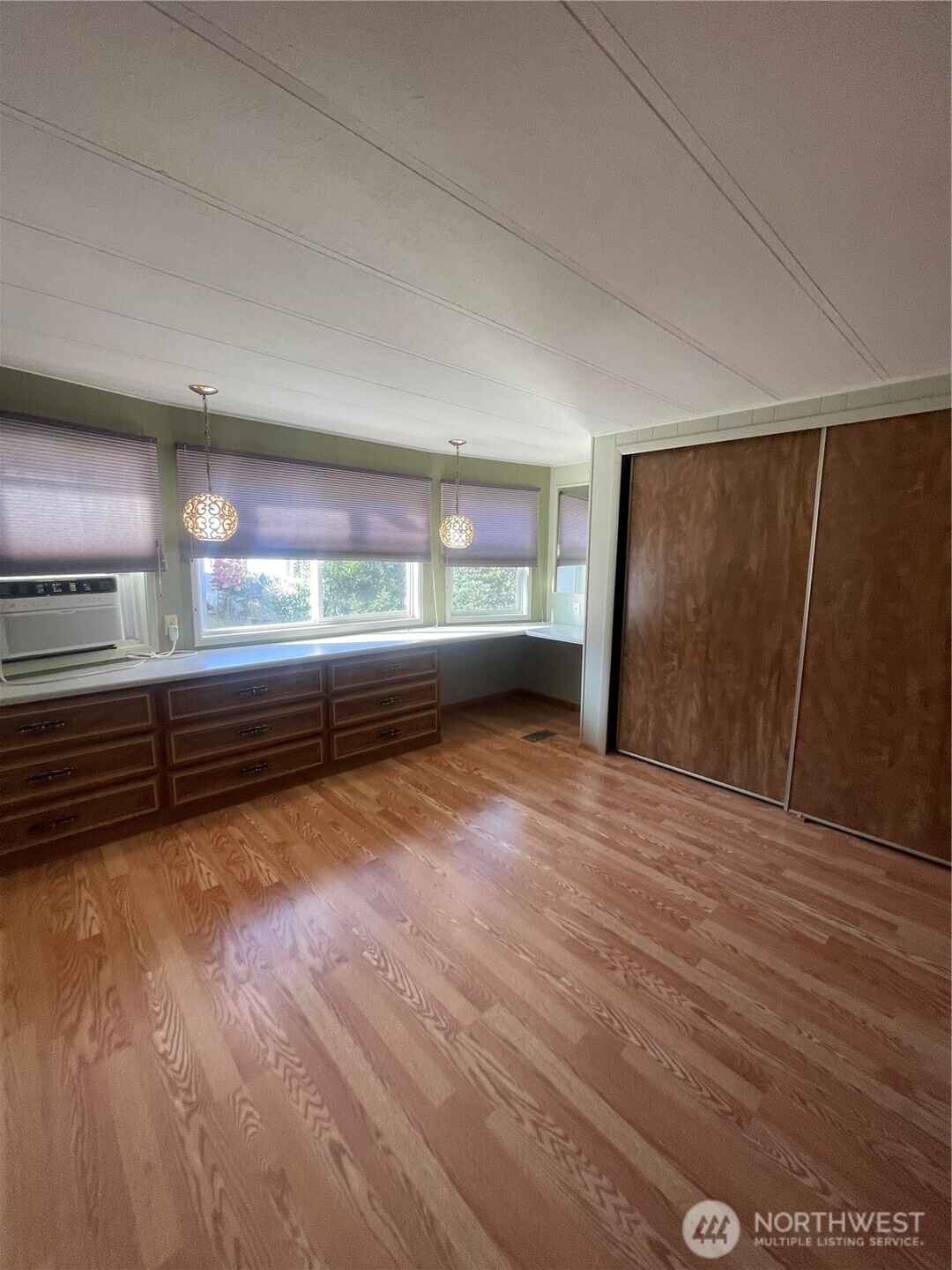 1050 Howard 28 Property Photo 11