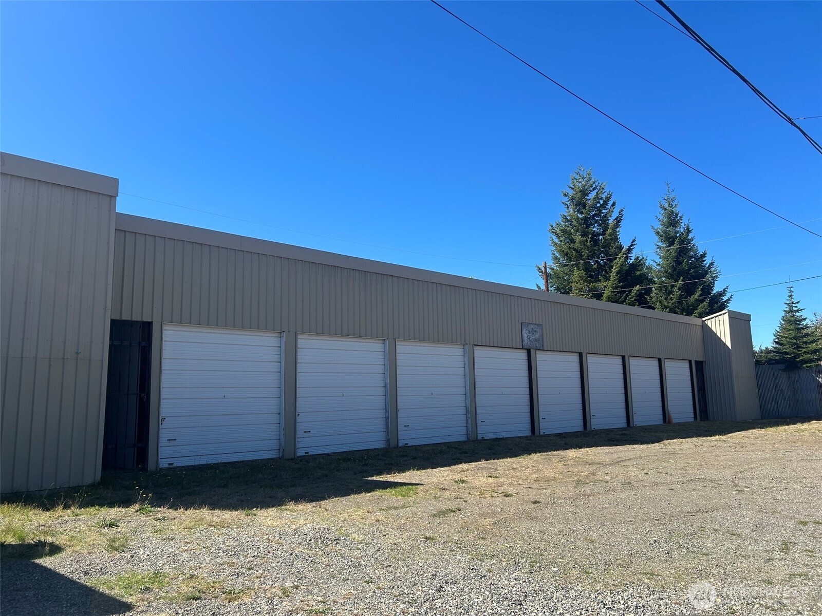 1730 Railroad Street Property Photo 1