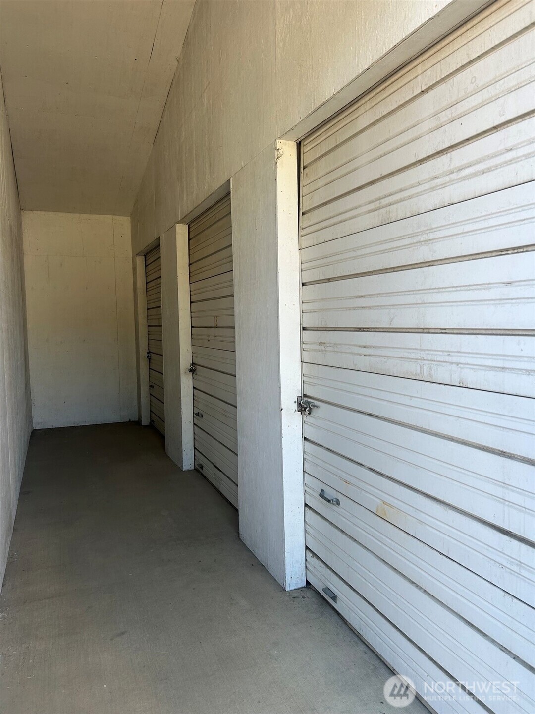 1730 Railroad Street Property Photo 2