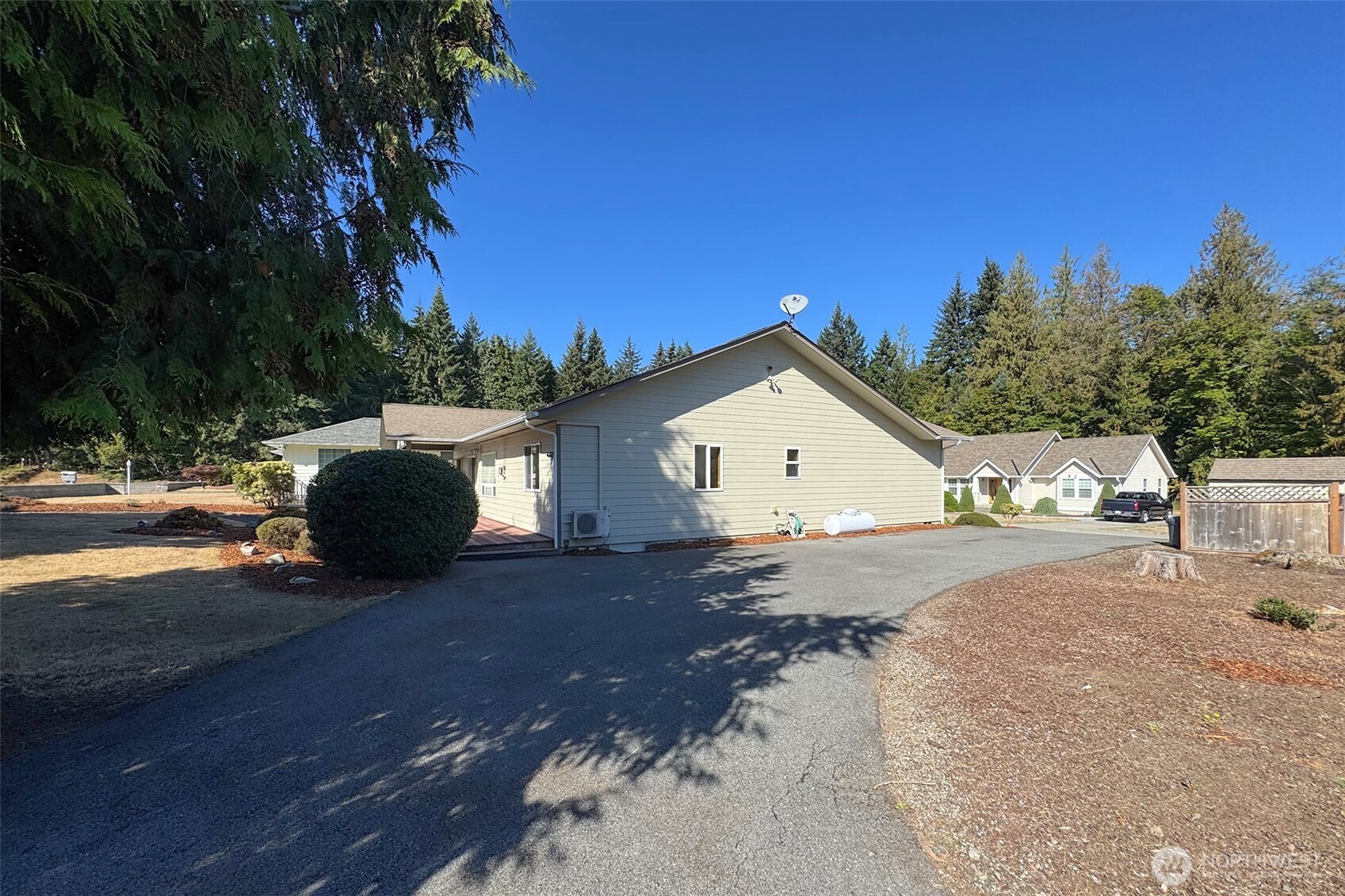 835 Church Avenue Property Photo 31