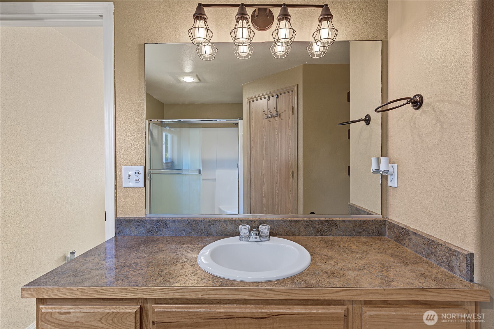216 N Tamer Lane Property Photo 25
