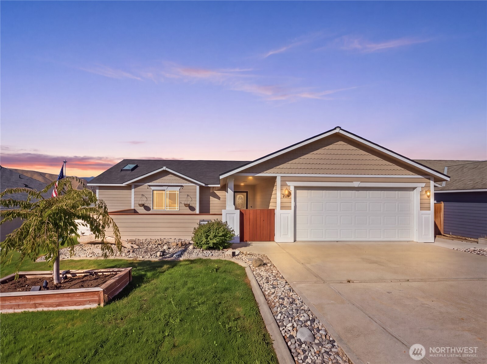 312 S Mary Avenue Property Photo 1