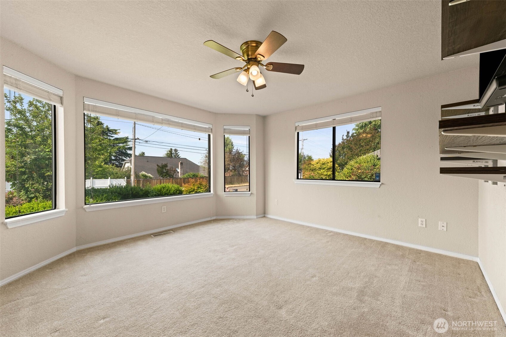 4101 Browns Point Boulevard Property Photo 9