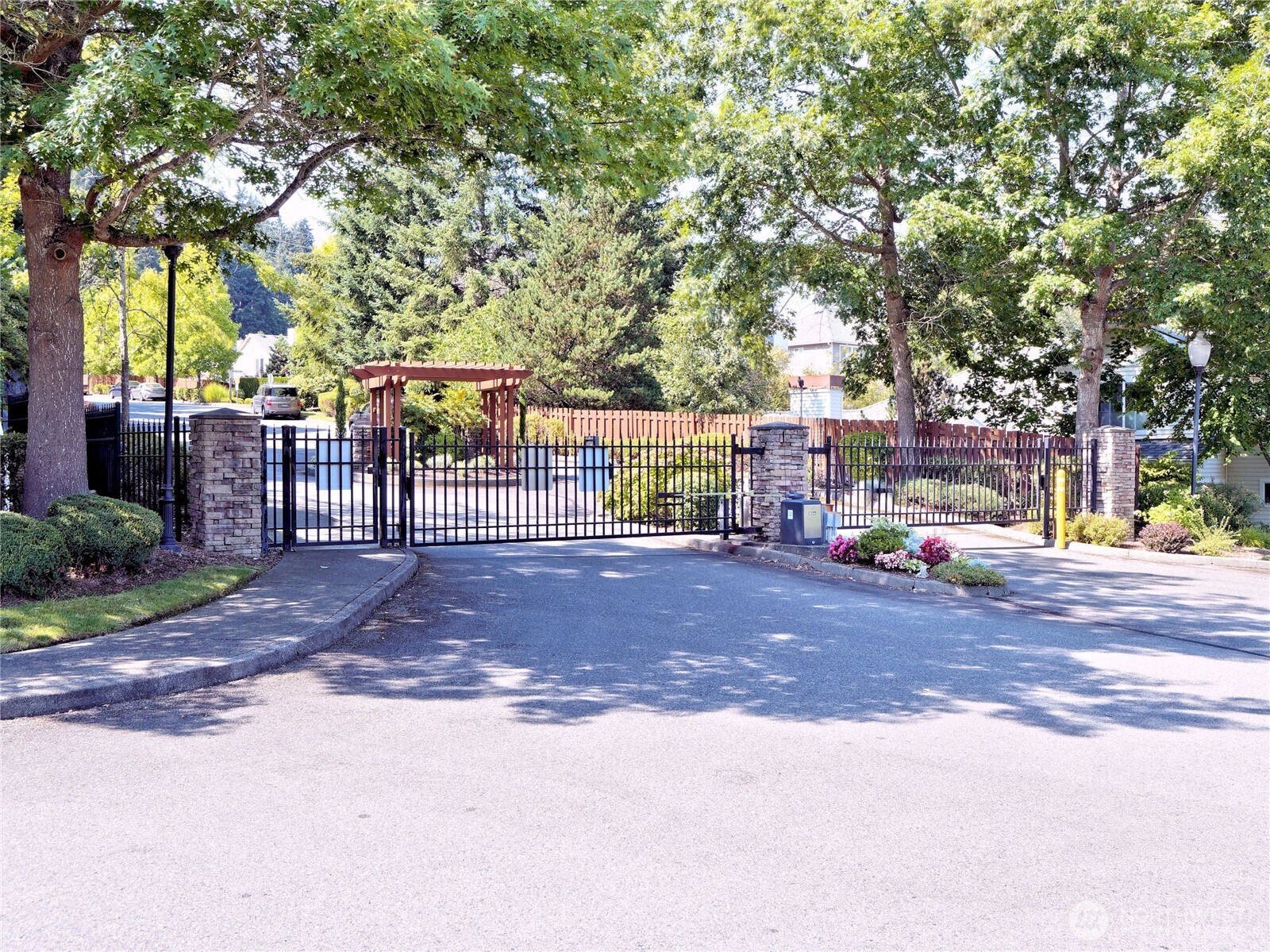 22609 42nd Place 1-2 Property Photo 23