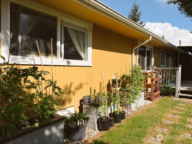 708 Alder Street Property Photo 8