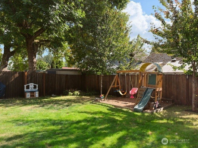 708 Alder Street Property Photo 11