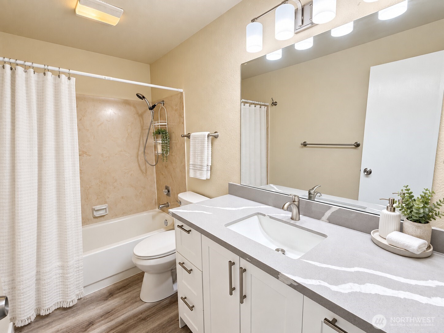 21513 4th Avenue C13 Property Photo 7