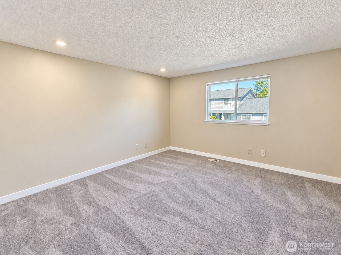 21513 4th Avenue C13 Property Photo 8