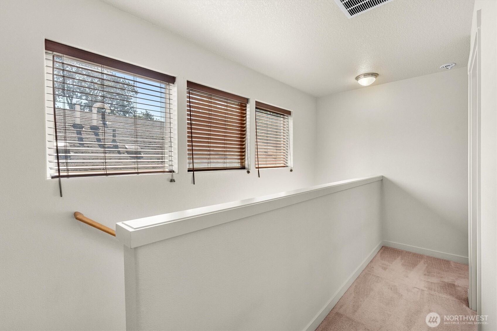3302 Ne 43rd Place Property Photo 14
