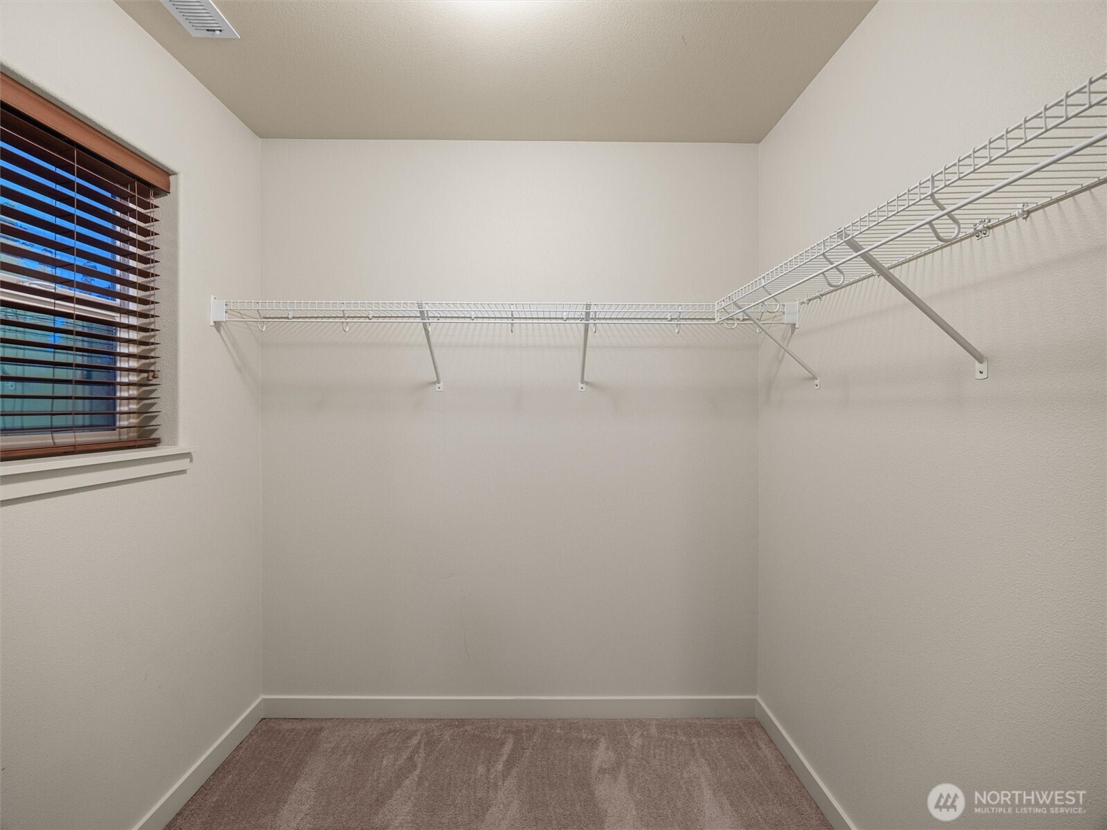 3302 Ne 43rd Place Property Photo 14