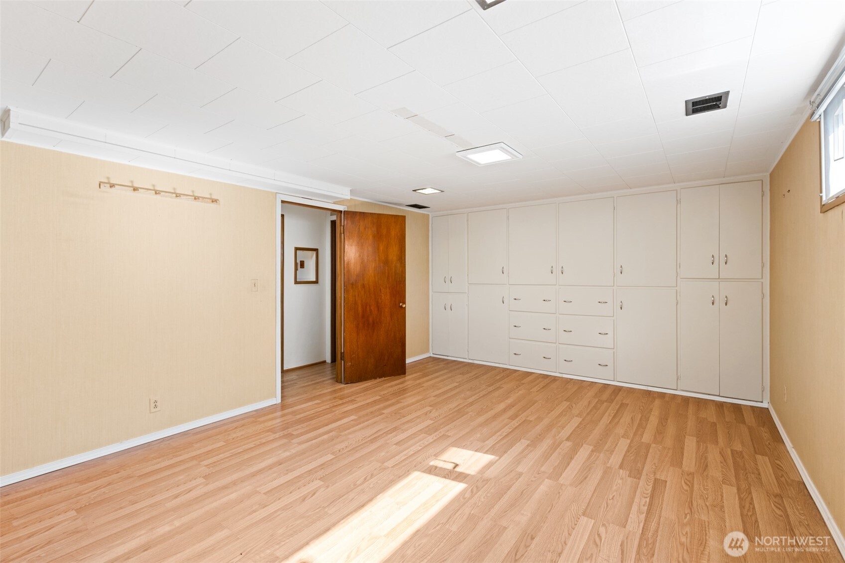 213 W Park Avenue Property Photo 14
