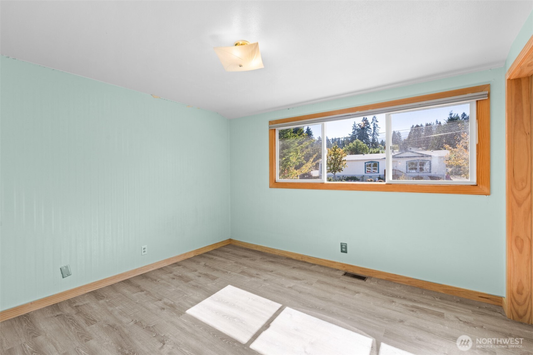 213 W Park Avenue Property Photo 33
