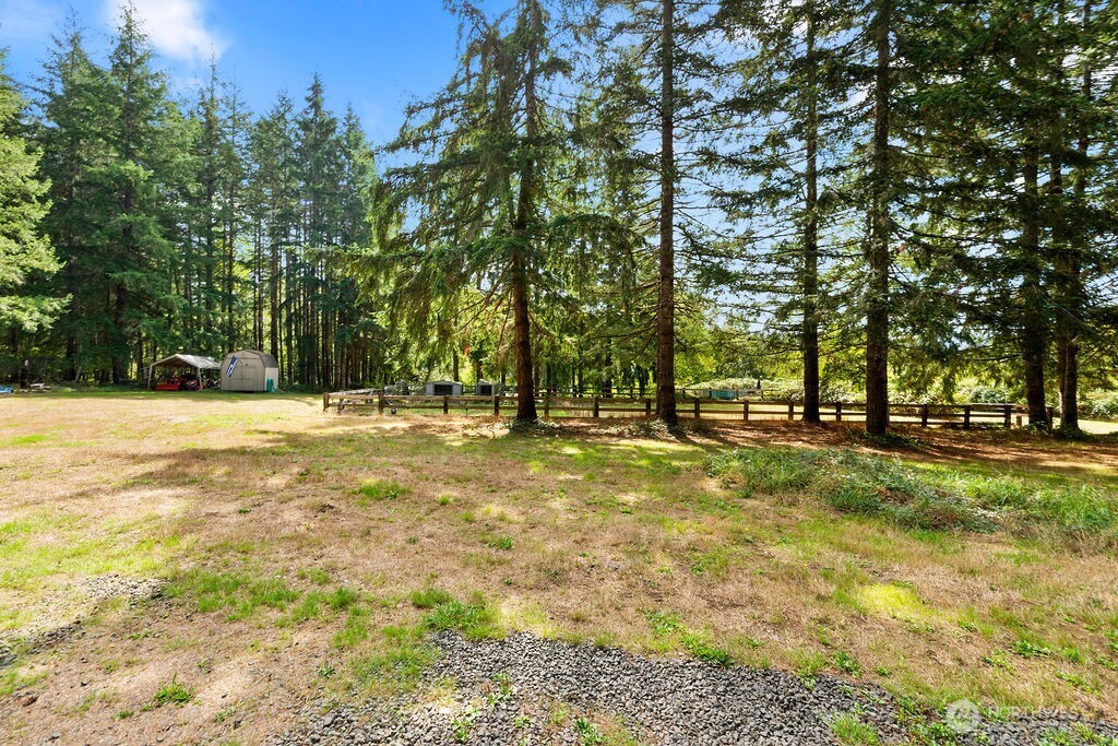 5045 Houston Drive Property Photo 8