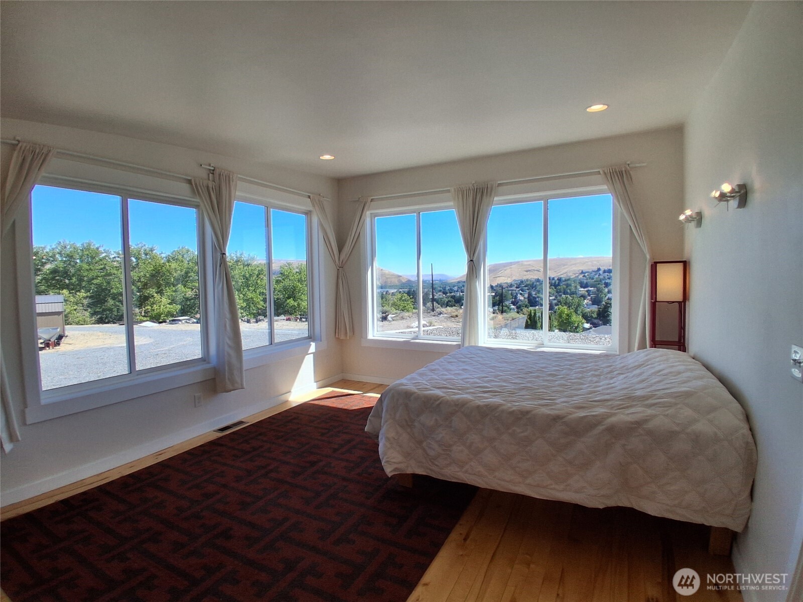 791 N 9th Street Property Photo 12