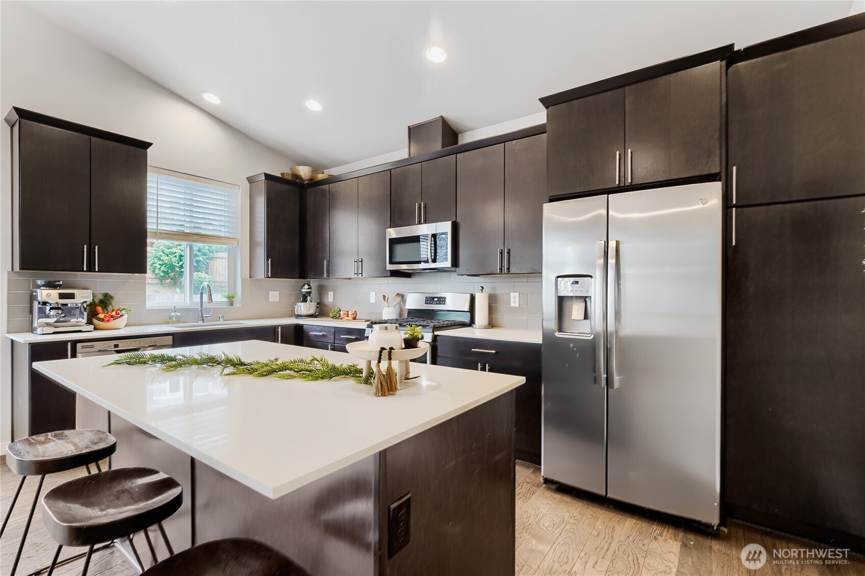 11106 14 Place Property Photo 6