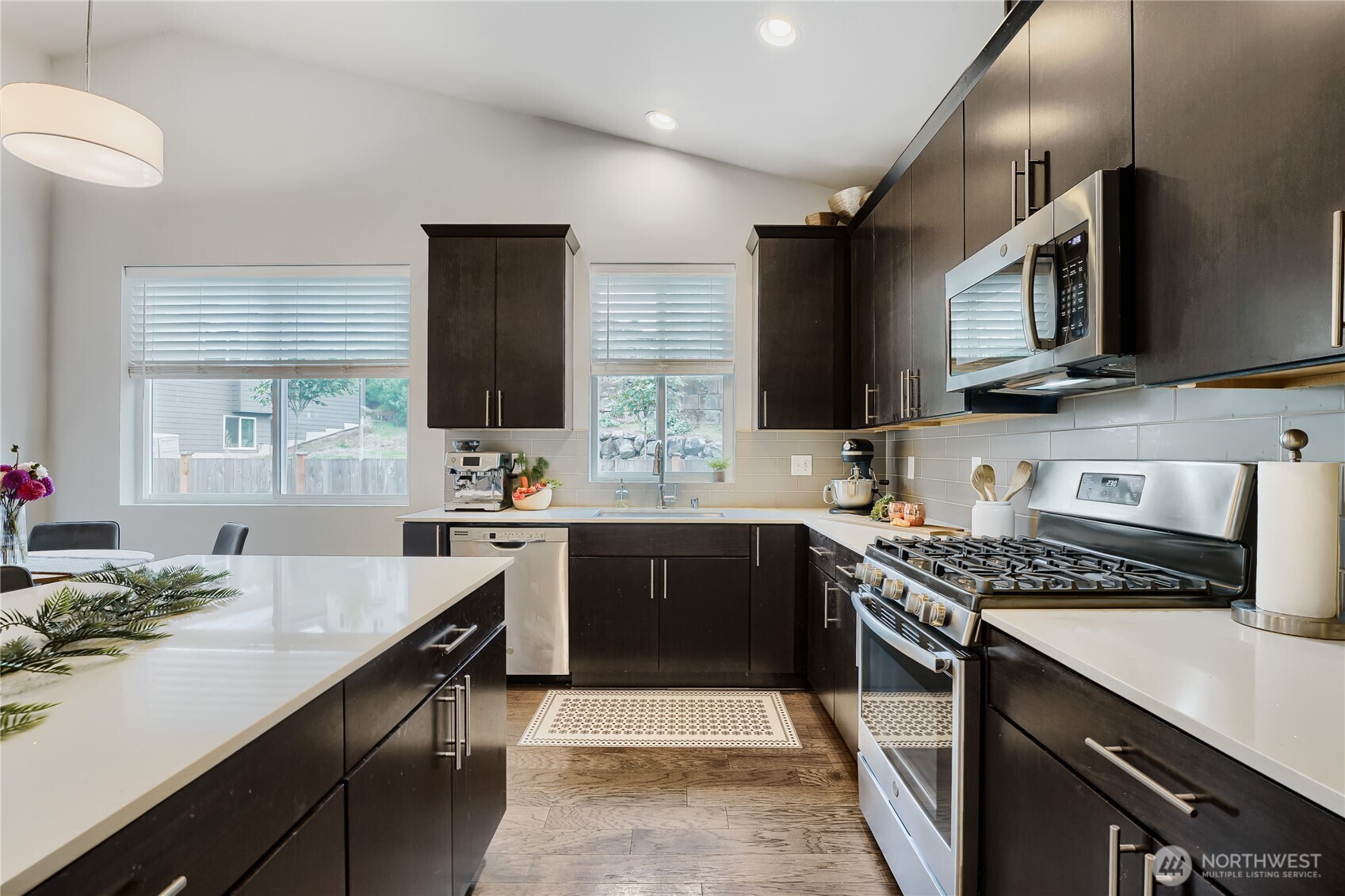 11106 14 Place Property Photo 7