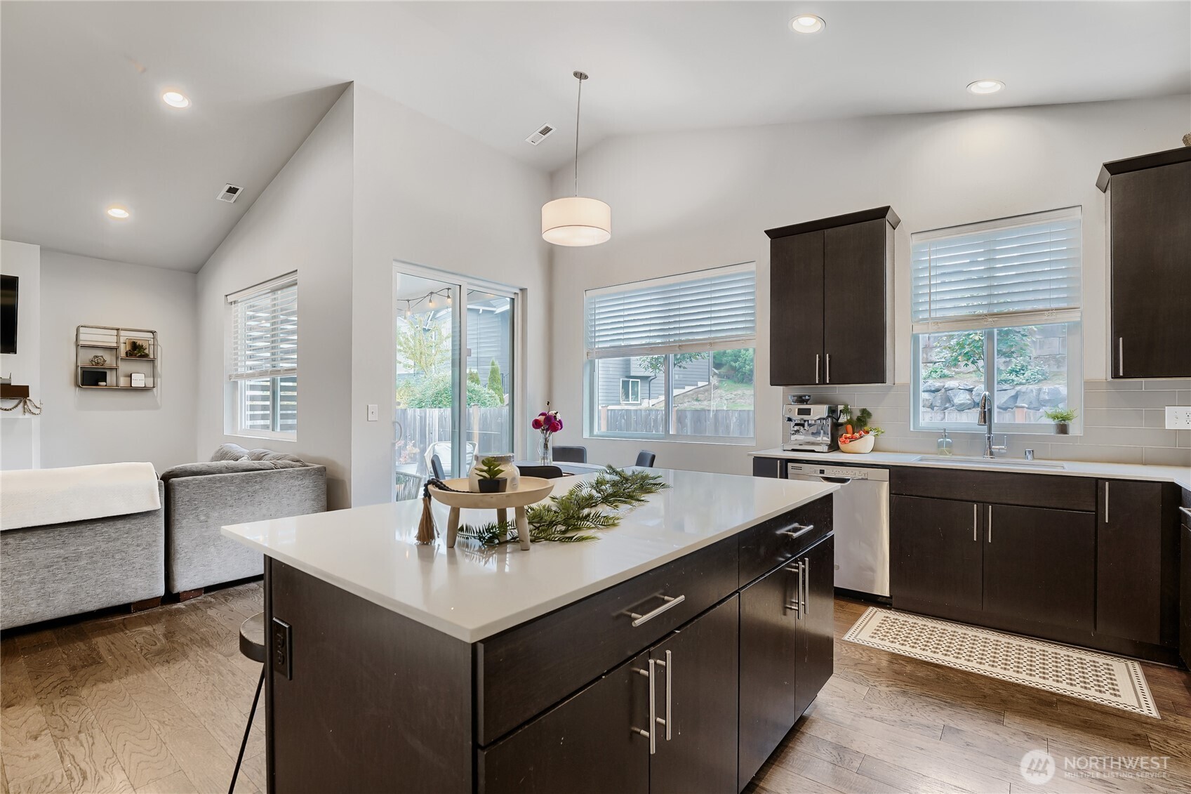 11106 14 Place Property Photo 8
