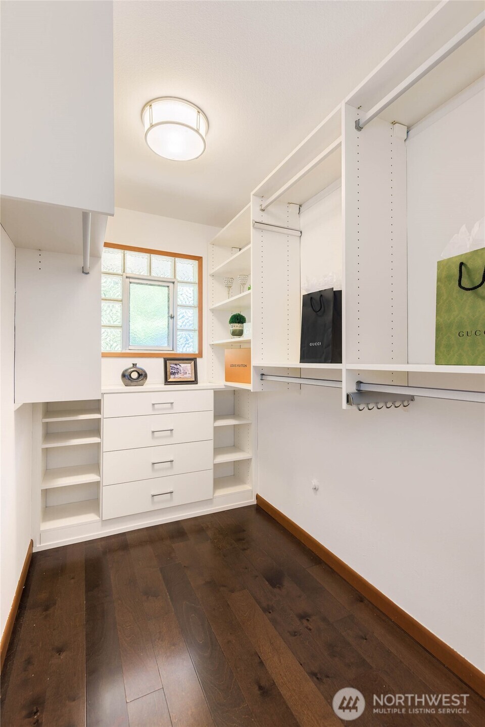 11704 Palatine Avenue Property Photo 21