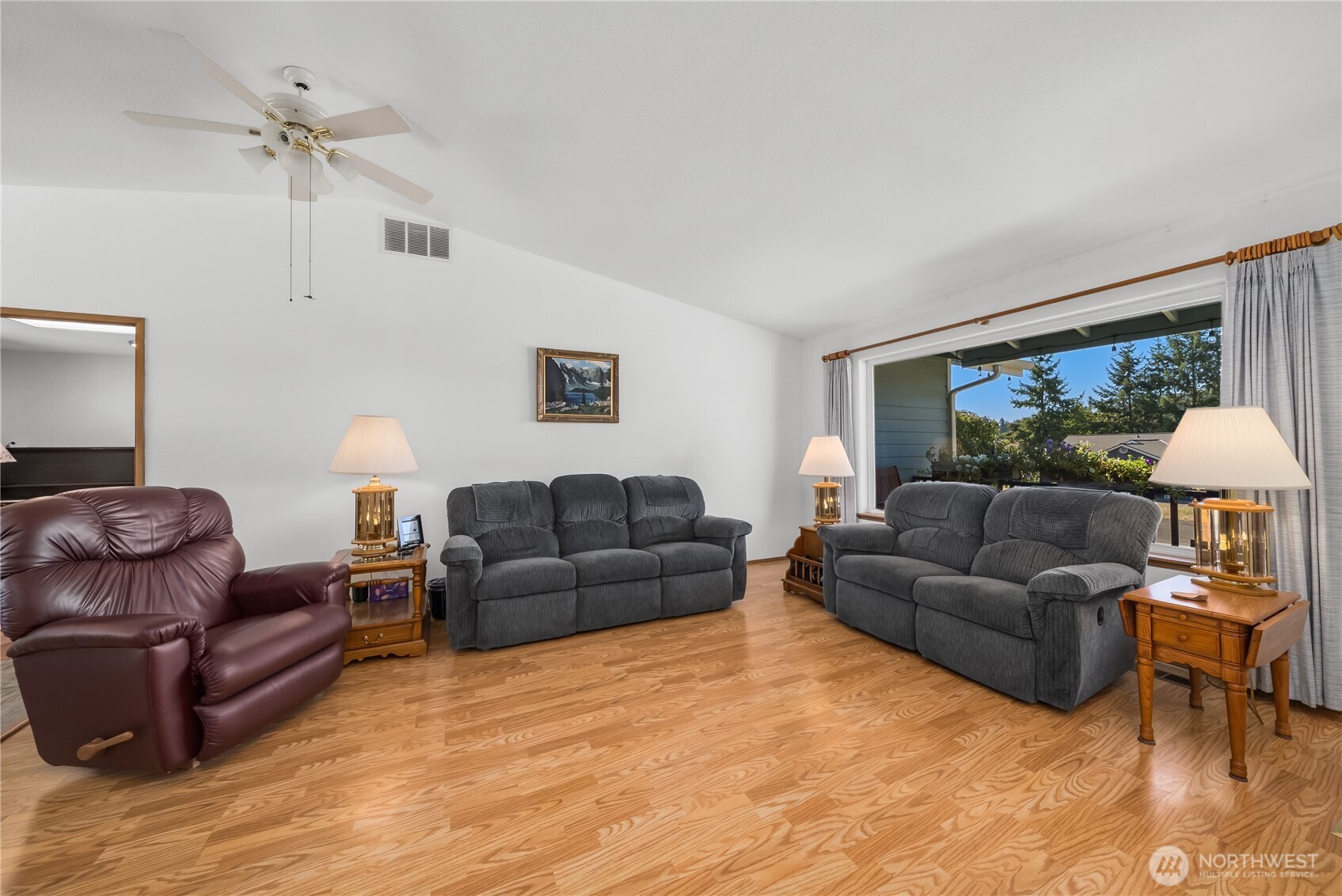 115 Eagle Glen Court Property Photo 7
