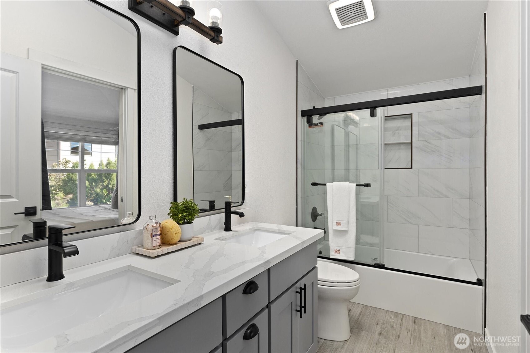 2628 B Nw 57th Street Property Photo 13