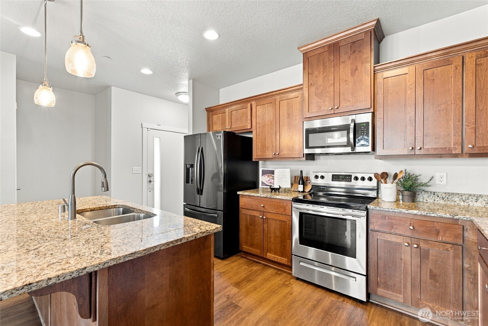163 Loganberry Court Property Photo 8